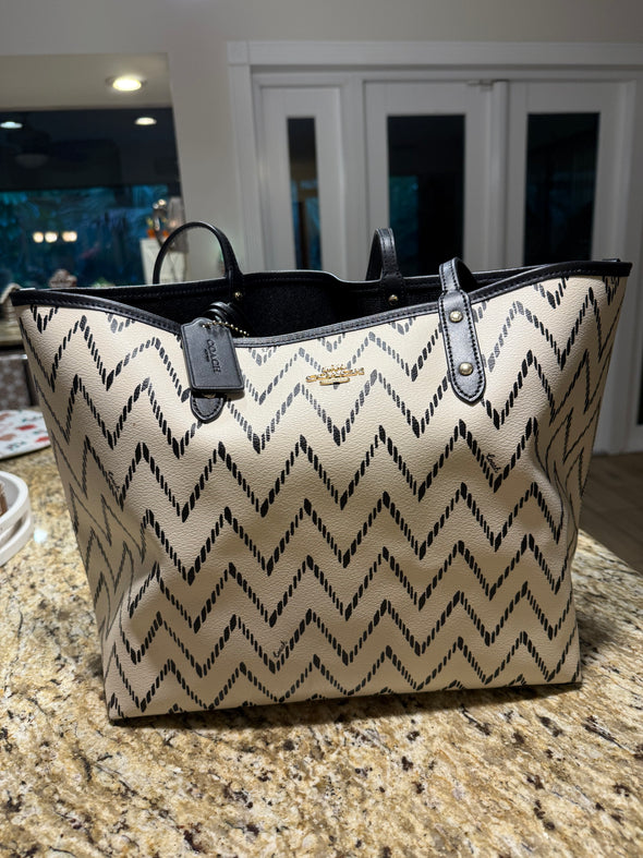 Coach large tote bag - used