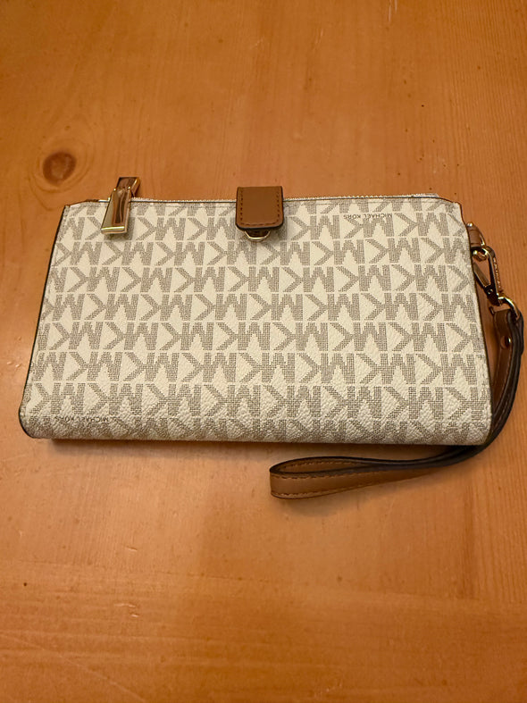Michael Kors wallet - used 1 or 2 times