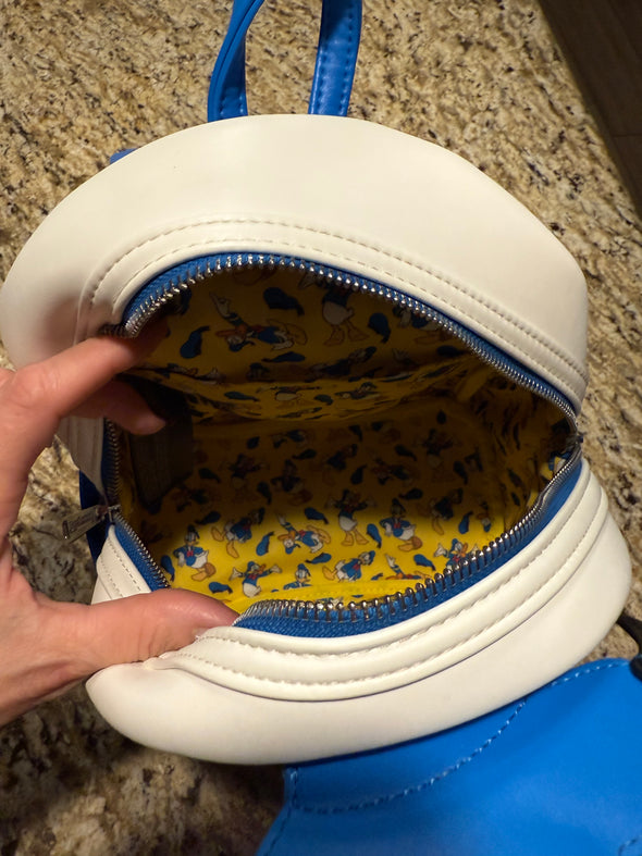 Donald Duck lounge fly - never used